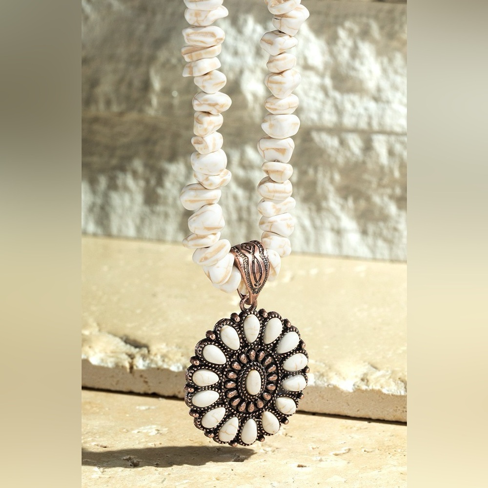 White Howlite Western Necklace Set NWT